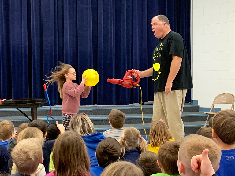 Wahoo Public Schools Dr. Oxygen brings science to life for Wahoo